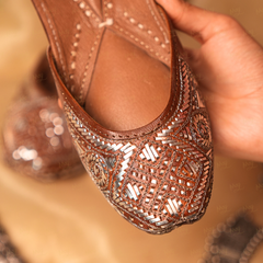 Idah Silver Mukaish Jutti (Brown)