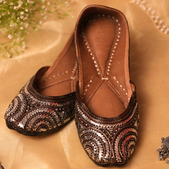 Mukaish Kali Silver Jutti (Dark Brown)