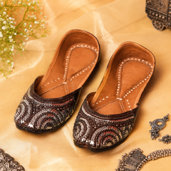 Mukaish Kali Silver Dark Brown Jutti