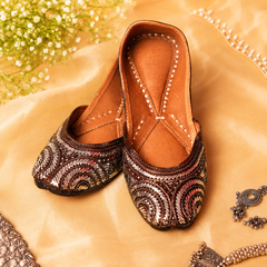 Mukaish Kali Silver Dark Brown Jutti