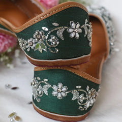Emerald Sparkle Green Mojari