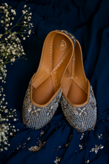 Shabnam – Silver Beaded Jutti