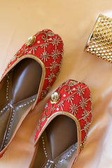 Red Blossom Crimson & Gold Jutti