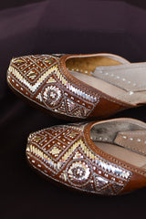 Idah Brown & Silver Mukaish Work Jutti