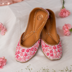 Gulmohar Pastel Pink Embroidered Mojari