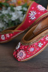 Gulabi Patakha Amaranth Red Embellished Jutti