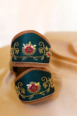 Begum Royale Emerald Green, Gold & Pink Jutti