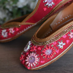 Gulabi Patakha Amaranth Red Embellished Jutti