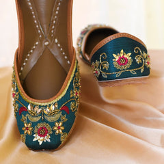 Begum Royale Emerald Green, Gold & Pink Jutti