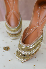 Colour Me Gold Embellished Jutti