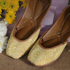 Peeli Dhoop Light Yellow Chikankari Mojari