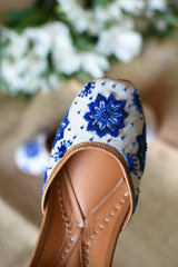 Turi Azulejo Blue & White Embroidered Jutti