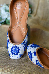 Turi Azulejo Blue & White Embroidered Jutti