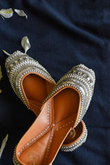Colour Me Silver Embellished Silver Jutti