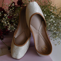 Gleaming White Cream Brocade Work Mojari