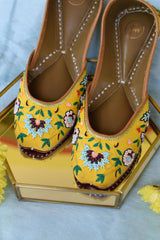 Dawn To Dusk Yellow Multicolour Jutti